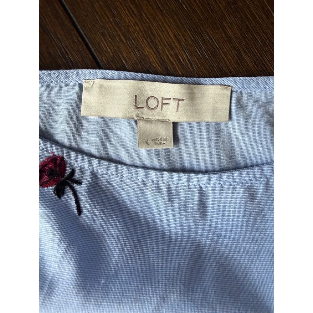 LOFT Blue Embroidered Rose Puff Sleeve Blouse Top Medium Short Sleeve Ruffle
